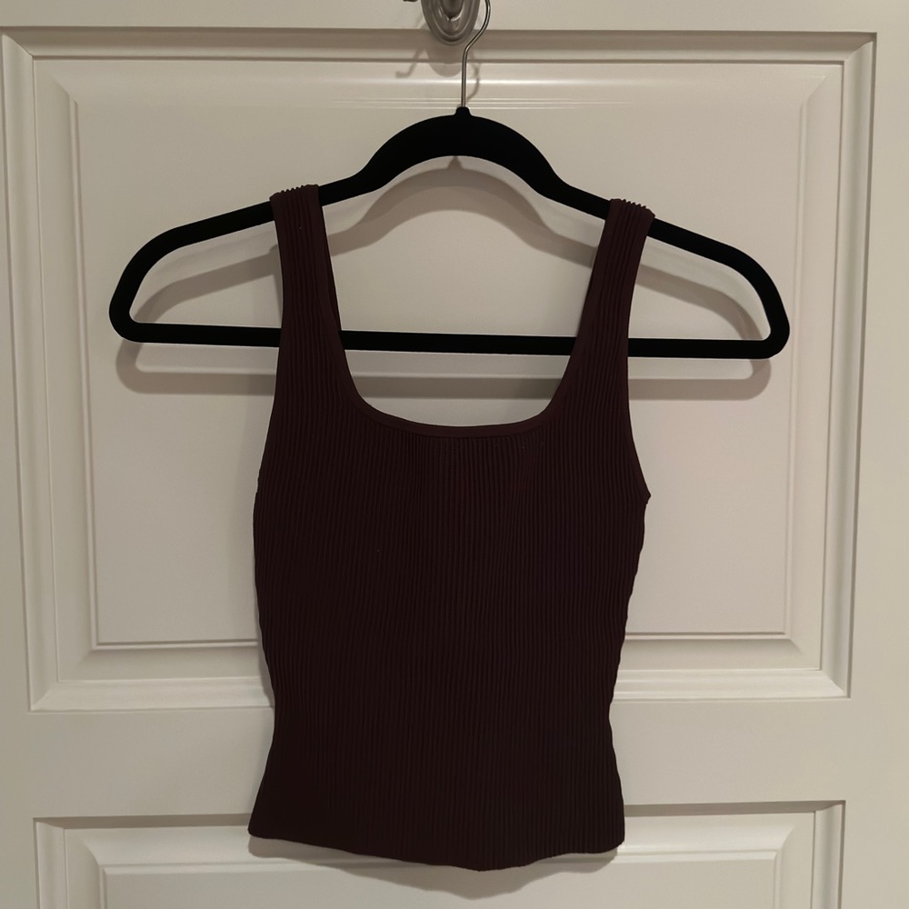 Babaton/Aritzia Banded Square Neck Top